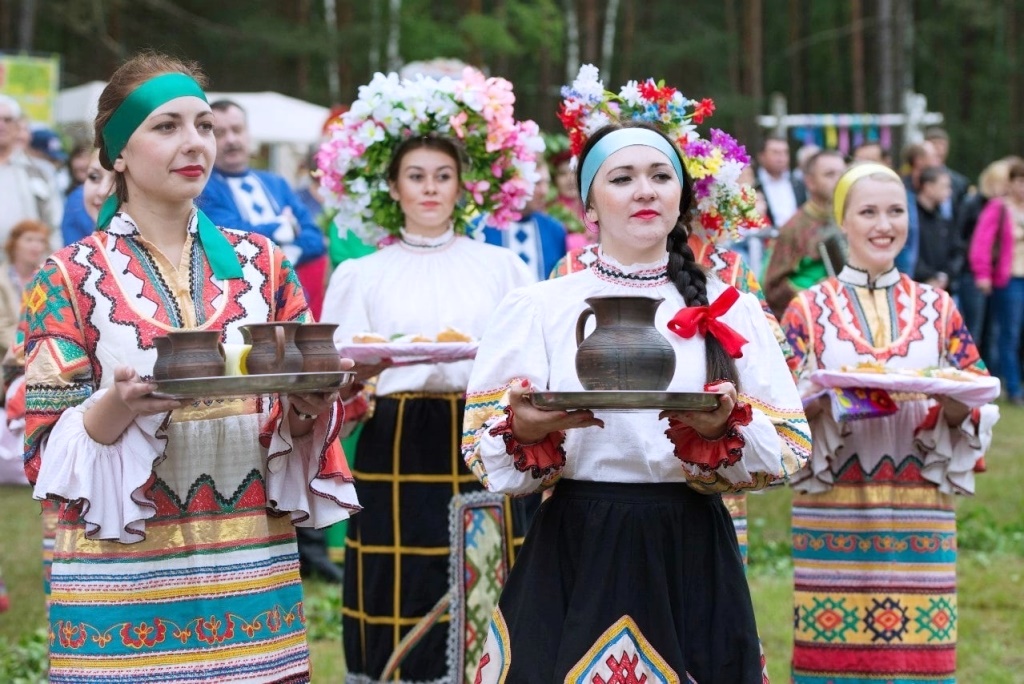 Конкурс «Ешь, пока хлеб свеж». Троицкие хороводы 2023 года.